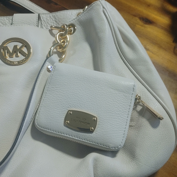MK purse with wallet - Picture 2 of 2